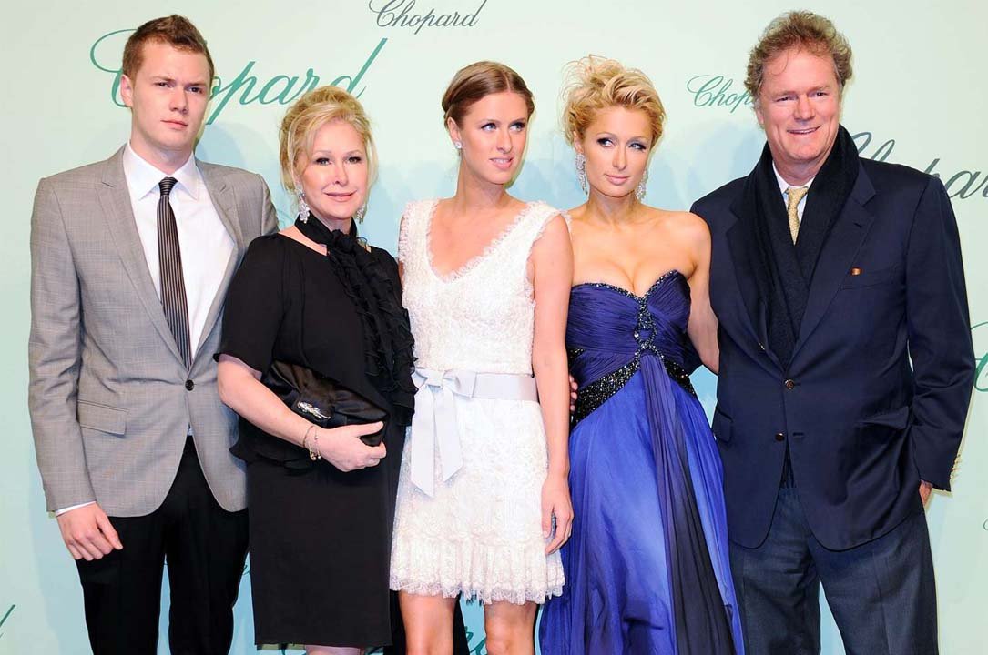 Conrad Hughes Hilton Siblings