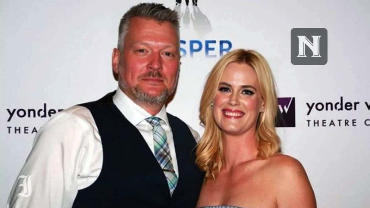 Love Story with Abigail Hawk