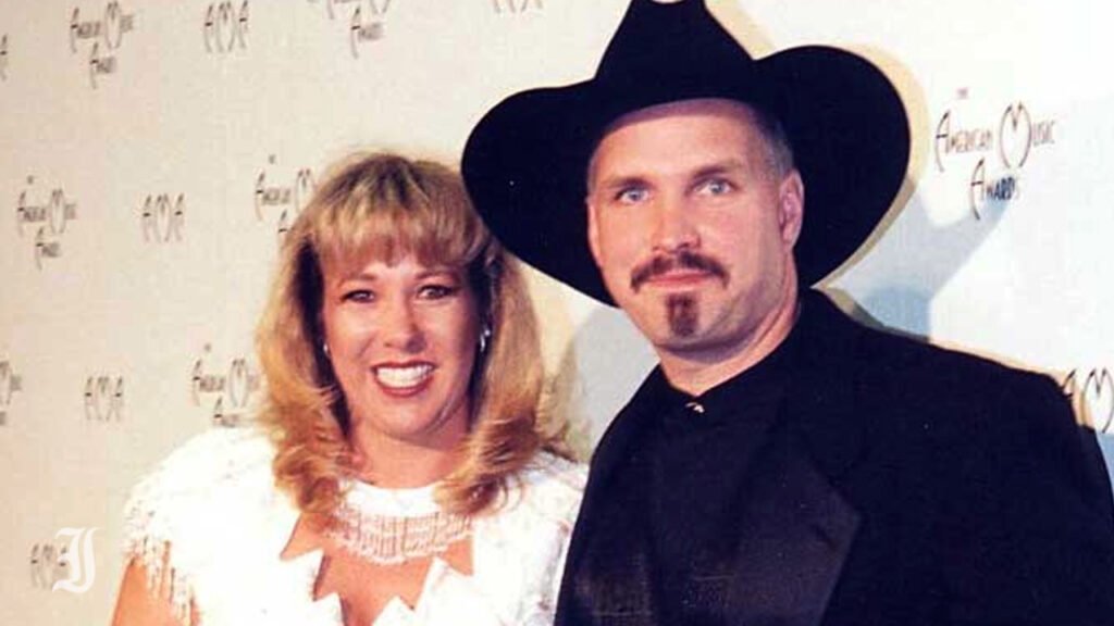 How Sandy Met Garth Brooks