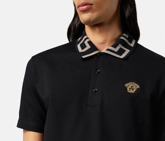 How to Dress Up Your Daily Look with High Fashion Designer Graphic Tees