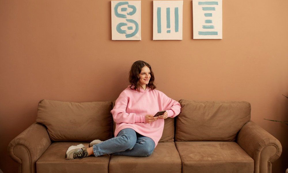 How to Choose the Perfect Wall Sconce for Your Living Room