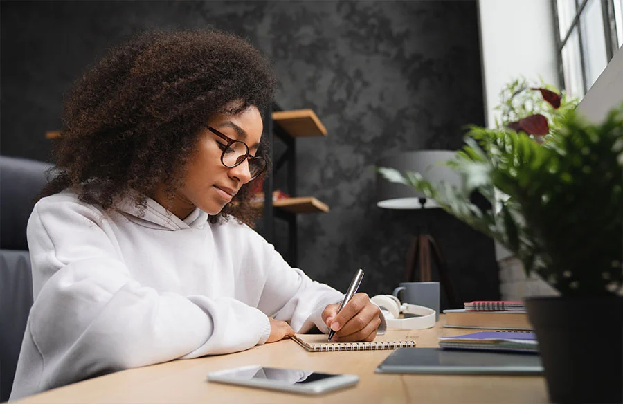 Why Do Students Use an Essay Writing Service