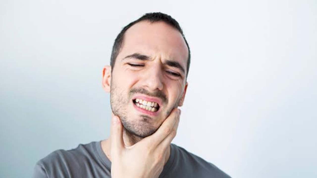 The Importance of Immediate Dental Care: Emergency Treatment, Relief Methods, and Oral Health Protection