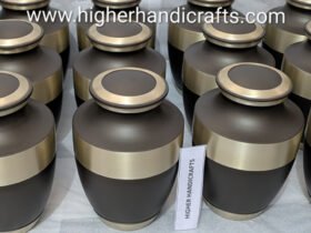 Why Businesses Choose Experienced Cremation Urn Manufacturers for Wholesale Supply