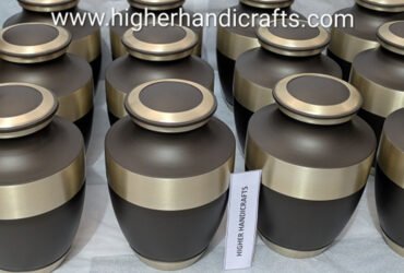 Why Businesses Choose Experienced Cremation Urn Manufacturers for Wholesale Supply